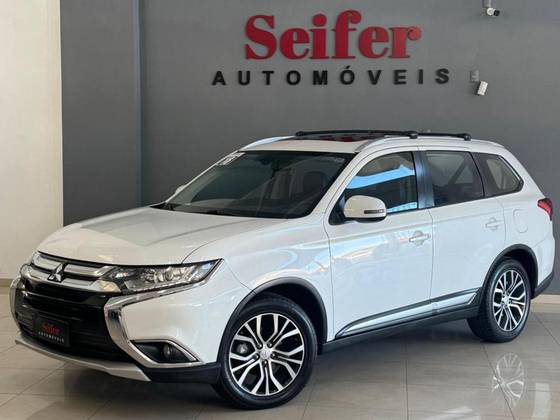 MITSUBISHI OUTLANDER 2.0 COMFORT 16V GASOLINA 4P AUTOMÁTICO MITSUBISHI OUTLANDER 2.0 COMFORT 16V GASOLINA 4P AUTOMÁTICO